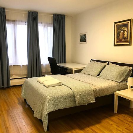 Big Private Room Midmontreal Next To Station Metro - Parking Free Esterno foto