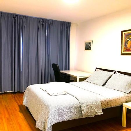 Big Private Room Midmontreal Next To Station Metro - Parking Free Esterno foto