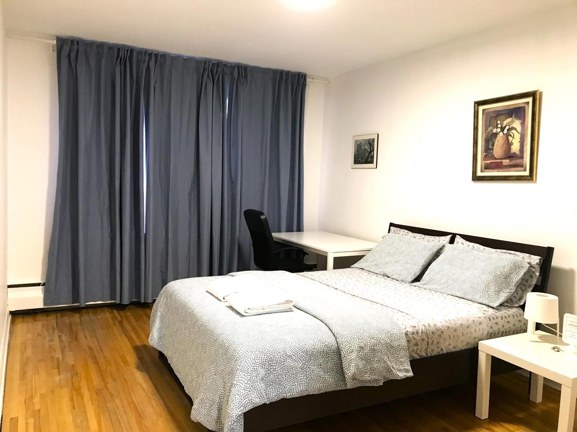 Big Private Room Midmontreal Next To Station Metro - Parking Free Esterno foto